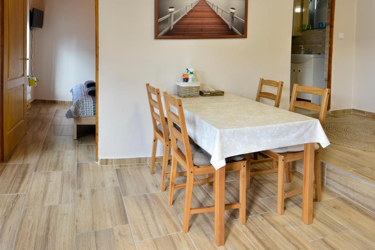 Demetrovics Udvarhaz Eger Bagian luar foto