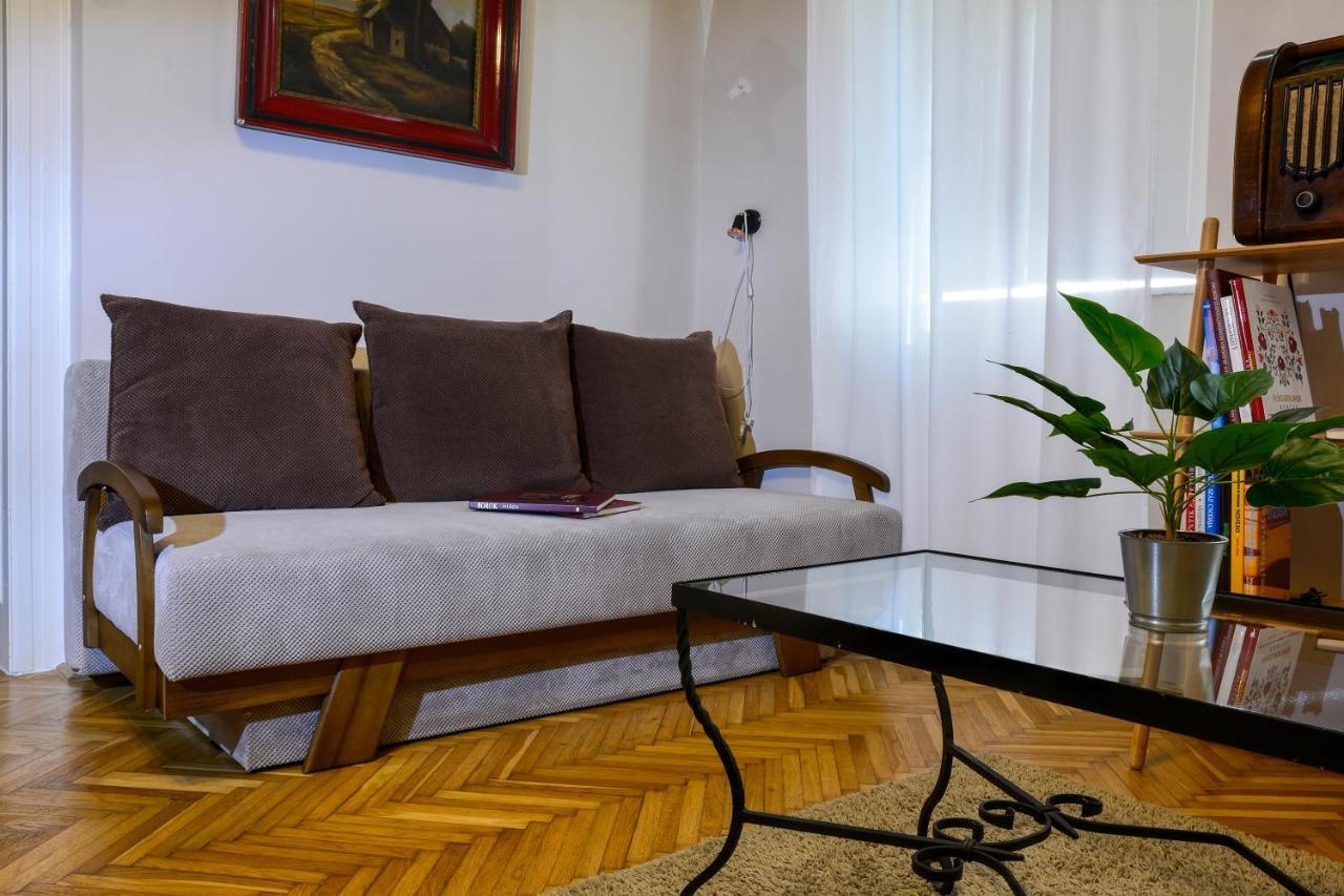 Demetrovics Udvarhaz Eger Bagian luar foto