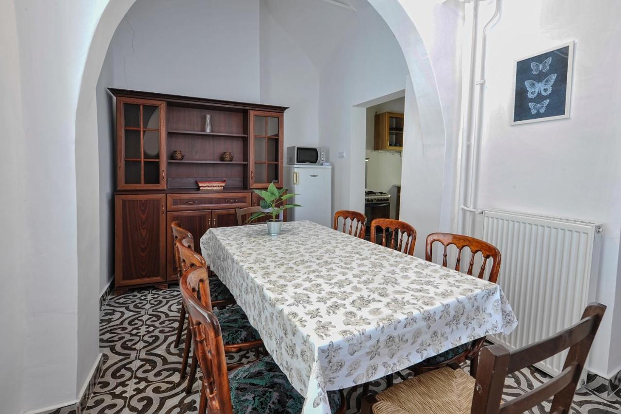 Demetrovics Udvarhaz Eger Bagian luar foto